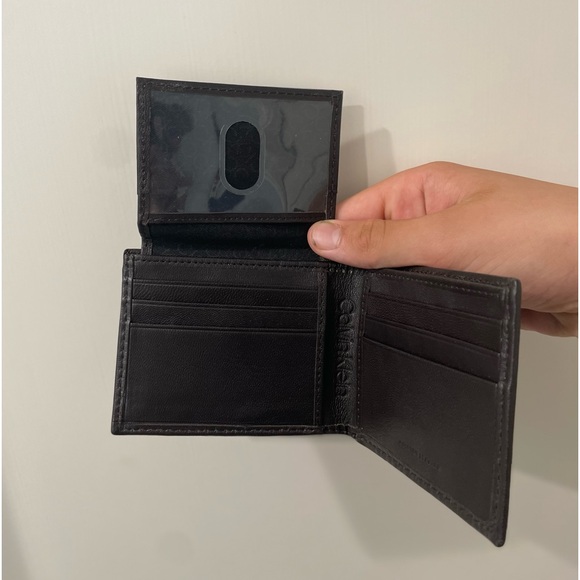 Calvin Klein Wallet - Picture 3 of 5